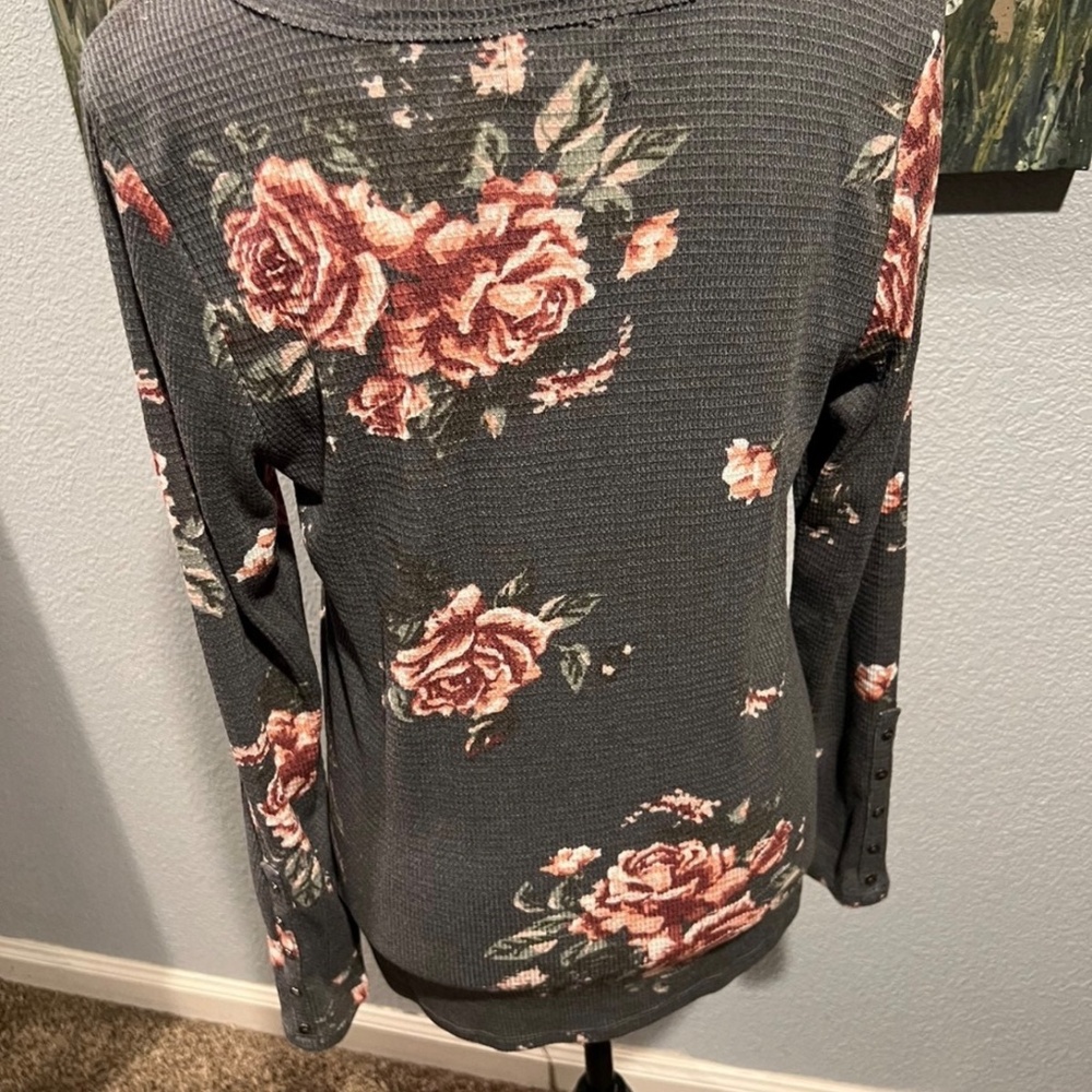 Maurices Top, Medium - Picture 3 of 4